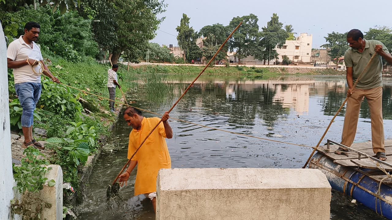 ପ୍ଲାଷ୍ଟିକ ମୁକ୍ତ ଦୋଳବନ୍ଧ ଡାକରା ଦେଲେ ସ୍ବେଚ୍ଛାସେବୀ ଓ ପ୍ରଶାସନିକ ଅଧିକାରୀ ।
