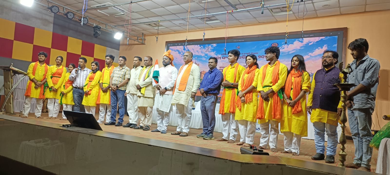 ଫୁଲବାଣୀ ଗାନ୍ଧୀ ସ୍ମୃତି ଭବନରେ ‘ନମୋ ସେବା ଗାଥା’ ନାଟକ ମଞ୍ଚସ୍ଥ: ଦର୍ଶକଙ୍କ ମନ ମୋହିଲେ କଳାକାର
