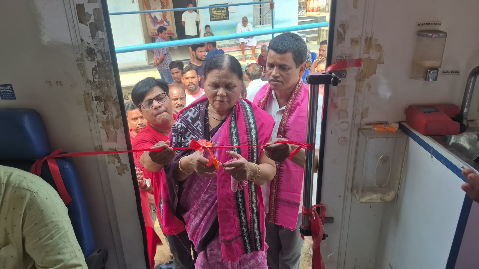 ଗୋପବନ୍ଧୁ ଜୟନ୍ତୀ ରେ ରକ୍ତ ଦାନ ଶିବିର ୫୫ୟୁନିଟ ରକ୍ତ ସଂଗୃହୀତ......ହୋଇଯାଇଛି।