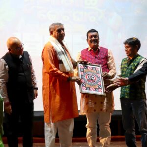 କେନ୍ଦ୍ରୀୟ ବିଶ୍ୱବିଦ୍ୟାଳୟ ହରିୟାଣାରେ ଧୁମଧାମରେ ପାଳିତ ହେଲା ‘ନୂଆଖାଇ ଭେଟଘାଟ–୨୦୨୬’- ନୂଆଖାଇ ଆମ ମାଟି, କୃଷିକୈନ୍ଦ୍ରିକ ଜୀବନଶୈଳୀ ଏବଂ ଲୋକକଳାର ଆତ୍ମା ସହ ଜଡ଼ିତ: ସାଂସଦ ପ୍ରଦୀପ ପୁରୋହିତ