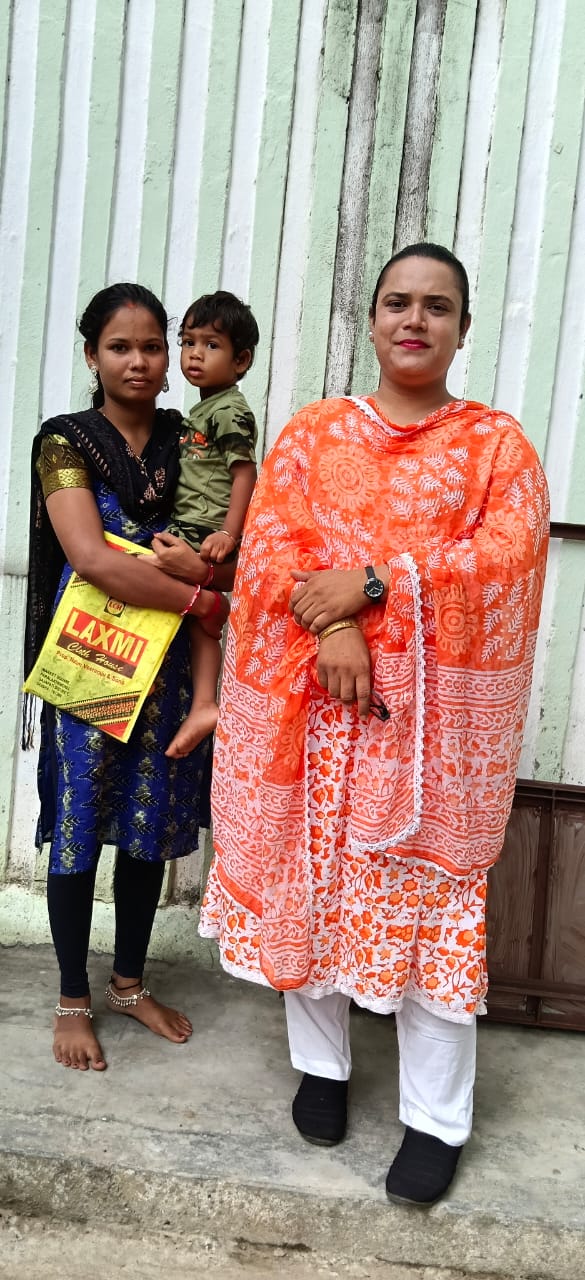 ଅସହାୟ ମହିଳା ପଡ଼ାଲା କୁମାରୀଙ୍କୁ ନ୍ୟାୟ ଦେବା ପାଇଁ ଆଗେଇ ଆସିଲେ ସମାଜସେବୀ ଜସ୍ମିନ୍ ଶେଖ ।