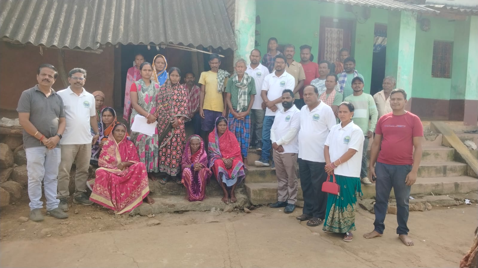 ପୁଅର ମରଶରୀର ଗାଁକୁ ଆଣିବାକୁ ବିଲ ବନ୍ଧକ ରଖିଲେ ବୃଦ୍ଧ ବାପା; ପରିବାରକୁ ସରକାରୀ ସହାୟତା ପାଇଁ ସ୍ଵାକ୍ ର ପ୍ରୟାସ