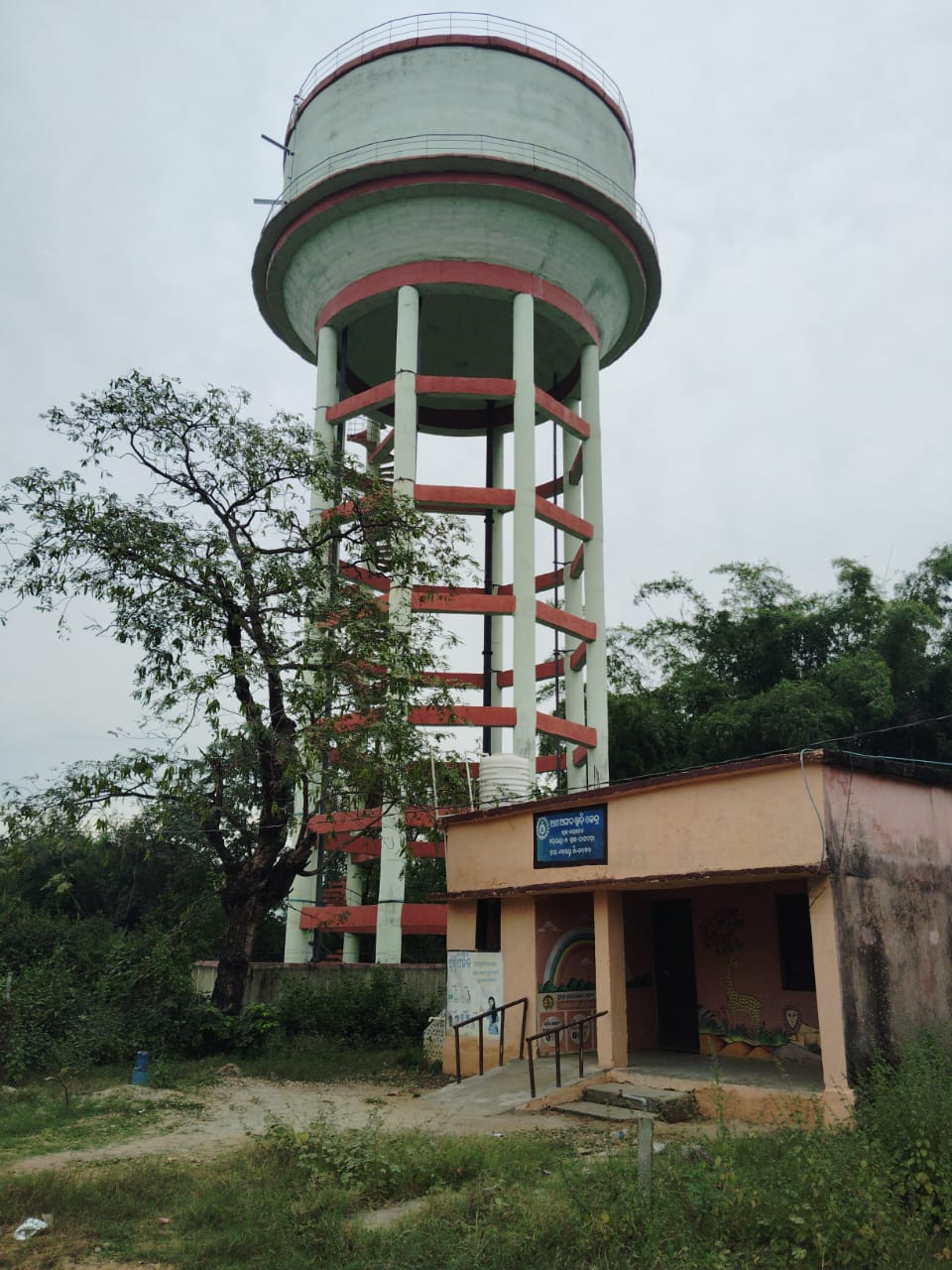ରେମଣ୍ଡା, ସଂକ୍ରିଡା ମେଘା ପ୍ରୋଜେକ୍ଟ ର ପାନୀୟଜଳର ସମସ୍ୟା ଦୂରକରି ପାଇଁ ଜନସାଧାରଣକଂ ଦାବି ହେଉଛି।